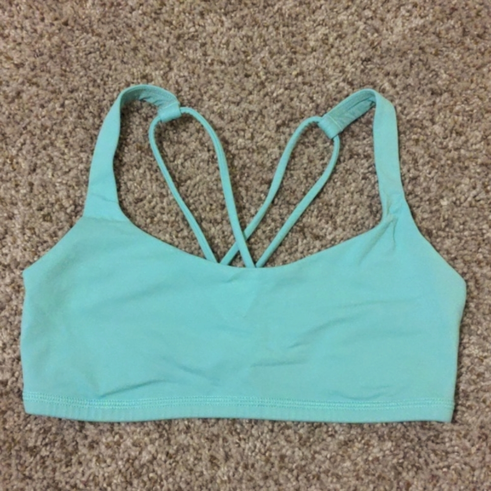 Lululemon Free To Be Bra in Opal